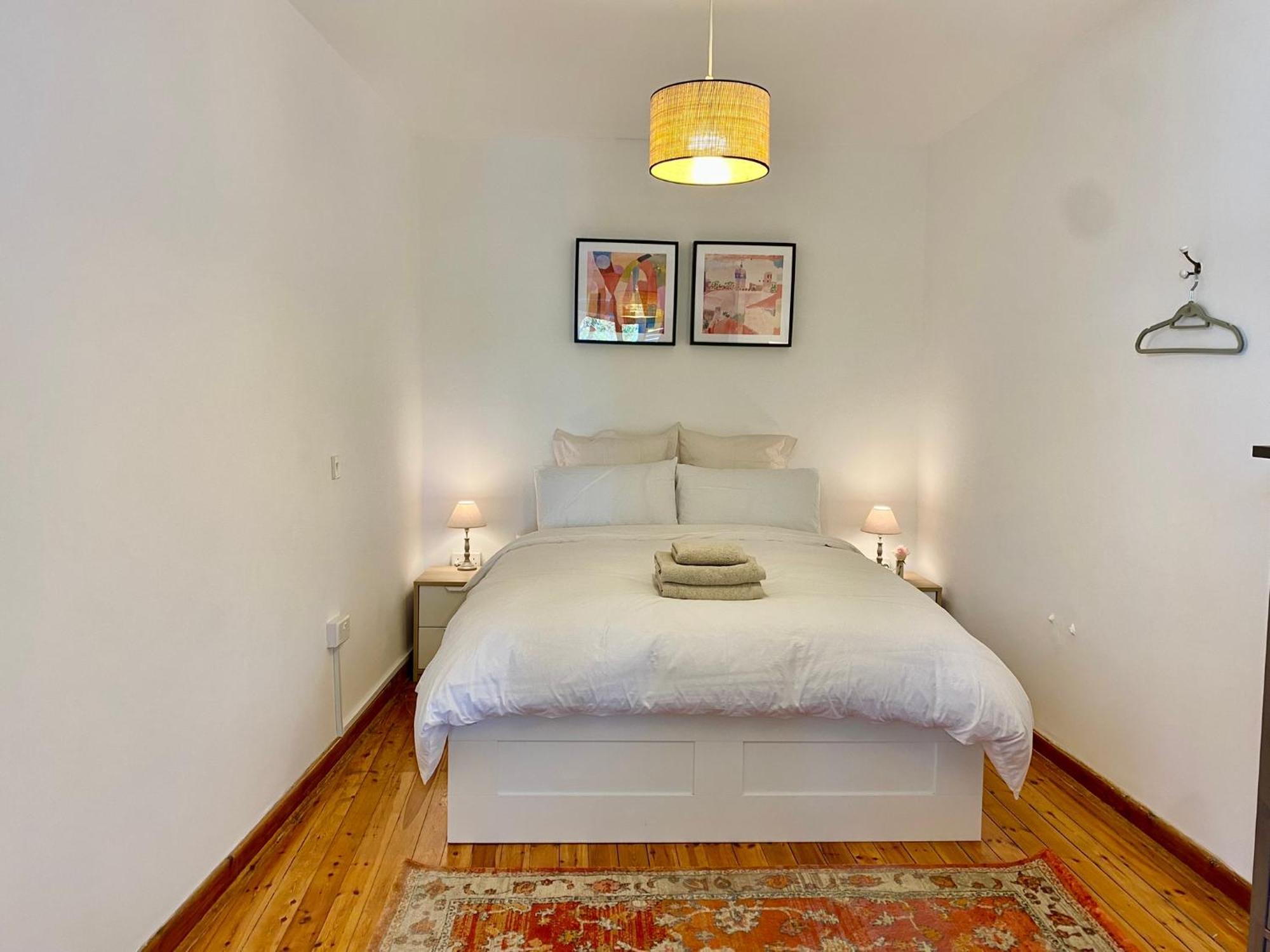 Liberty House - Central Two Bedroom Apartments Nicosia Rum bild